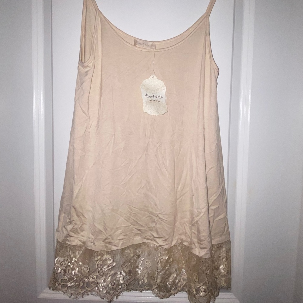 Altar’d State Neutral Cami with lace trim Size Small (NWT)